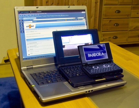 Форум портативное. Самый маленький ноутбук в мире. Ноутбук маленький Windows XP. Взорвался ноутбук и планшетов. Смартбук игры занятие.