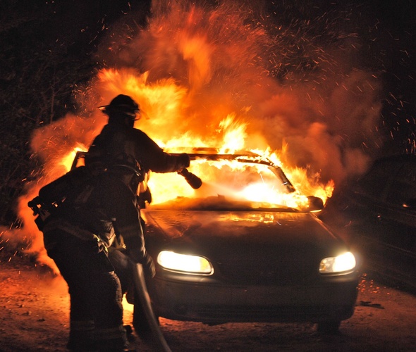 Car%20Fire%201-thumb-590x500-36599.jpg