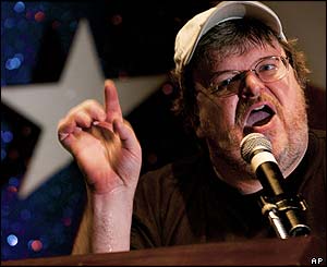 _40612765_michael_moore_ap300.jpg