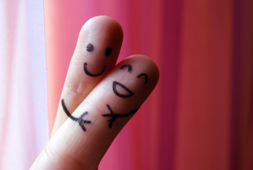 hug_me_by_selene_emotion-d320z55.jpg