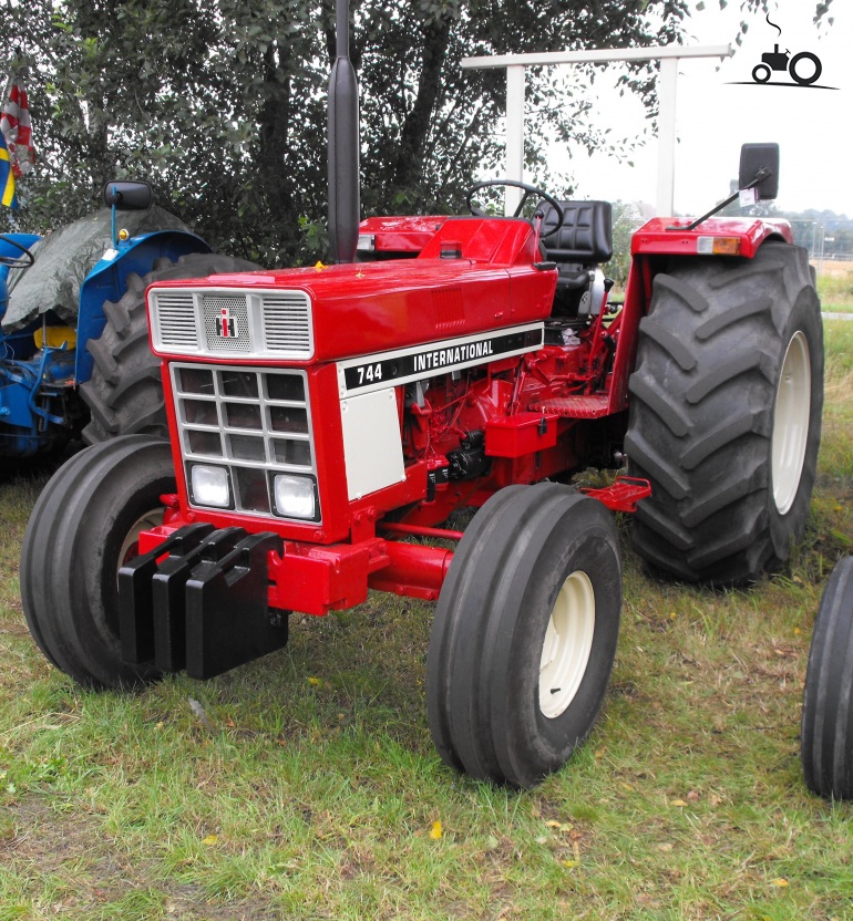 703406-744-international.jpg