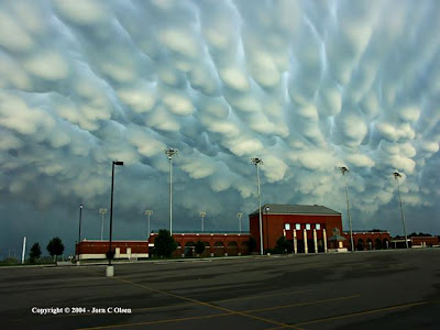strange_clouds+-+strange+nature.jpg