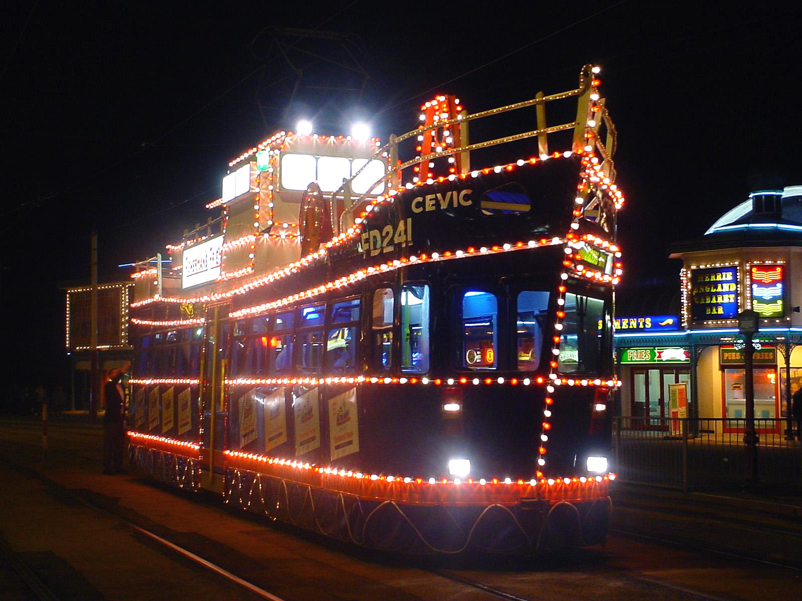 Blackpool_Trawler_Illuminated_Tram.jpg