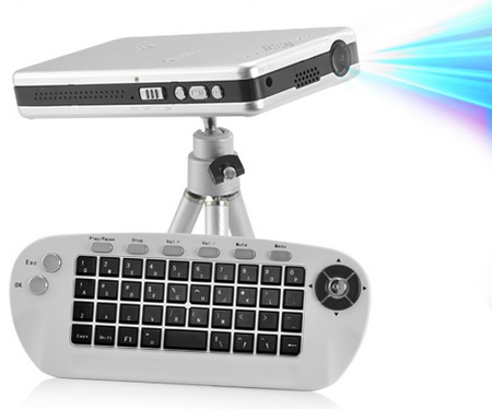 CVOB-E72-Mini-Projector-with-Linux-WiFi-and-QWERTY-keyboard.jpg