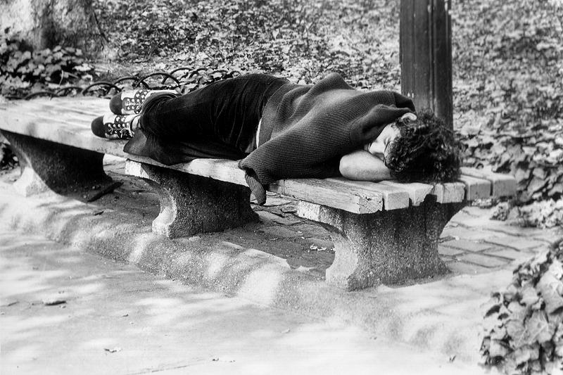 photographs-new-york-sleeping-man-48-53-2.jpg