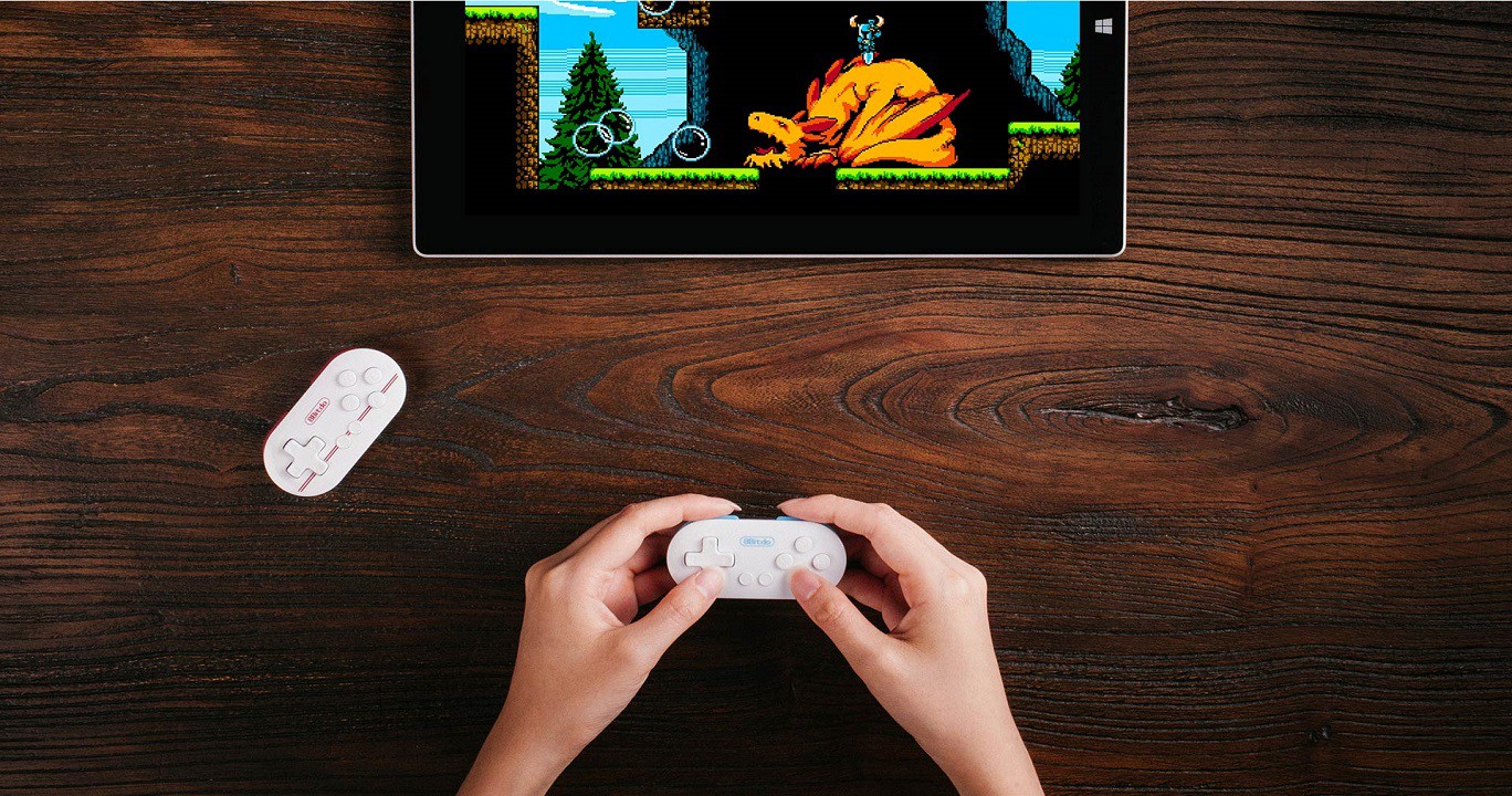 here-are-4-ultimate-mobile-gaming-controllers-for-gamers-on-the-go-medium.jpg