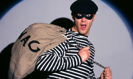 A-bank-robber-in-traditio-004.jpg
