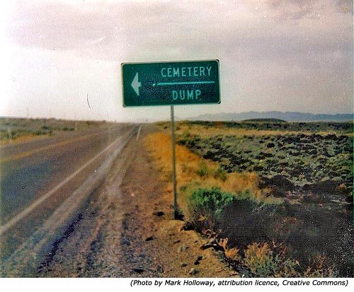 xfunny-road-signs-cemetery-dump-attribution-licence.jpg.pagespeed.ic.eTJBSFcdvB.jpg